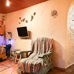 Silence'S Cave Rural House
