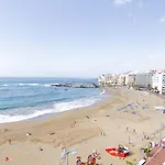 Estudio En Primera Linea Las Canteras