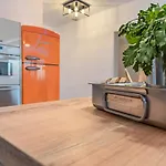 Mogan Luxury Apartment, Sea Views, Jacuzzi And Sauna.