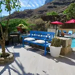 Casa Con Piscina Privada En Cercados De Espino