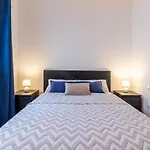 Flatguest Trebolina - 3Bdr - Fastwifi - Parking