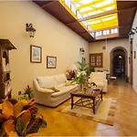 Casa Emblematica Los Oliva