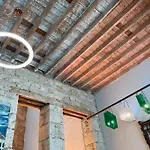Traditional Townhouse With Private Rooftop Terrace
