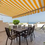 Apartment With Amazing Views And Terrace Garden, Fast Fiber Wifi