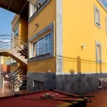 Pino Apartment, Montana La Data