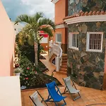 Villa Morada Sonneland con piscina privada climatizada