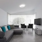 Stunning Bungalow Dragon Club II