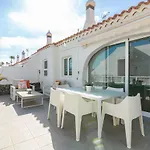 Bungalow Deluxe Pasito Blanco