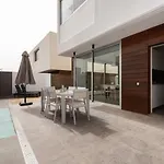 Modern 2Br House - Private Pool - Parking