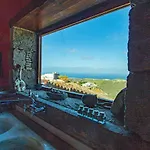 Mountain Hideaway House In Moya