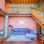 Mountain Hideaway House In Moya