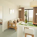 Hotel Livvo Anamar Suites
