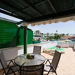 Homeforguest Bungalow Vista Golf Con Terraza Y Piscina