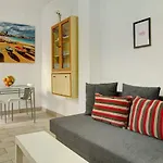 Cozy Las Canteras Beach Apartment