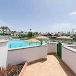 Homeforguest Bungalow Vista Golf Con Terraza Y Piscina