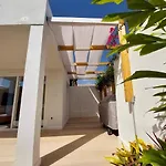 Bungalow De Diseno Hidromasajes Terraza Y Piscina.