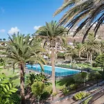 Home2Book Stunning Apartment Rocas Rojas