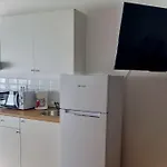 Cozy Apartment With Garden