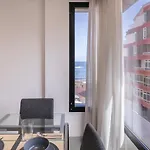 Piso De Ciudad Frente A La Playa