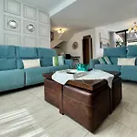 Beautiful 3-Bedroom House In Sonnenland