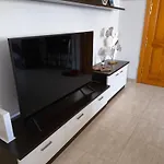 Ar Home - Apartamento De 3 Dormitorios Con Ascensor En Las Huesas, Telde