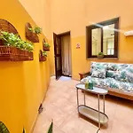 Mariposa Beach Apartment