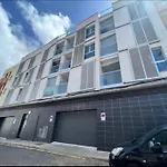 Apartamento Con Terraza Y Vistas