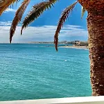 Sobre El Mar Con Vistas A Las Dunas De Maspalomas