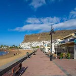Amarre Views