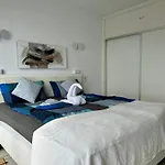 New Holiday Apartment Right On The Beach
