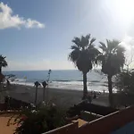 Vistas De Ensueno Al Mar En Playa Del Aguila