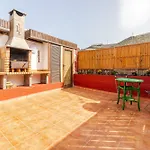 Flatguest Amiga Mia - Traditional House