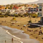 Beachback Studio Airport Lpa