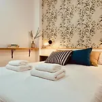 Click&Guest - Modern And Luxury Flat B In Telde