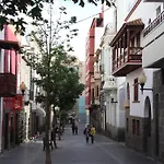 Triana Teatro Vv