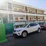 Tranquilo Apartamento En San Agustin 1 Dormitorio Cama Doble Y Salon Con Sofas Camas