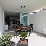 Pool Apartment Tamaran