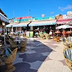 Parrot'S House- Yumbo Center