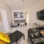 New Big Flat With Balcony 50Mts Away From Beach Parking Optional