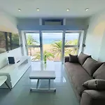 Beachfront Stunning Views