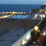 Entre El Cielo Y El Mar. Puerto Rico..