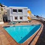 Modern Apartment With Sea View Nearby The Beach