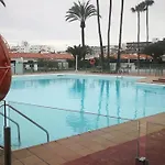 Oasis Los Porches