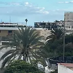 Zwischen Yumbo Und Zentralem Strand
