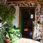 La Casa De Los Pinos Temisas