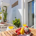 Santa Brigida Window Suite