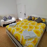 Ana'S House - Rooms In Private Home