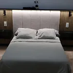 Flat With Jacussi In Suite
