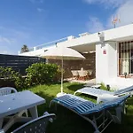 Bonito Bungalow A Pocos Metros De La Playa