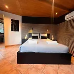 Studio Bed-Room In Quiet Montain - Swimming Pool, Jacuzzi, Wifi, Tv Outdoor Chill Out - La Lezardiere